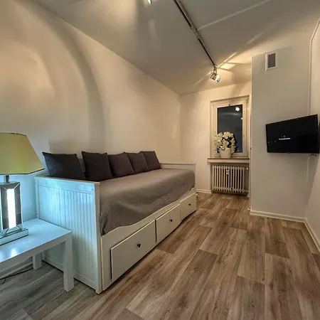 4 Mit Balkon